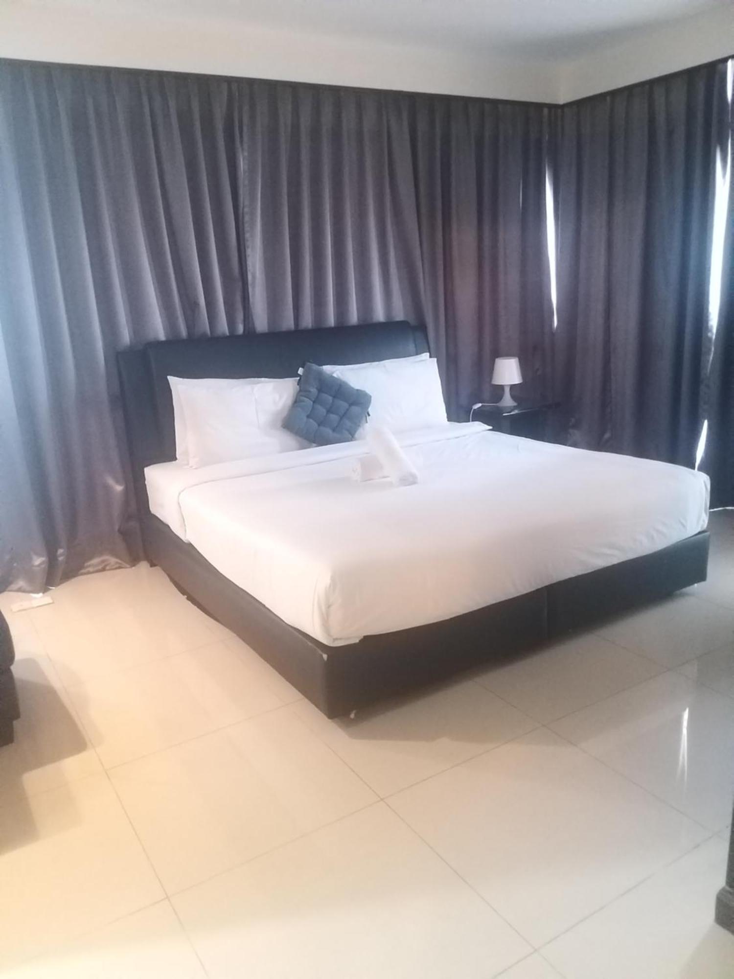 1 Imbi Suites Times Square Bukit Bintang Kl Куала-Лумпур Экстерьер фото