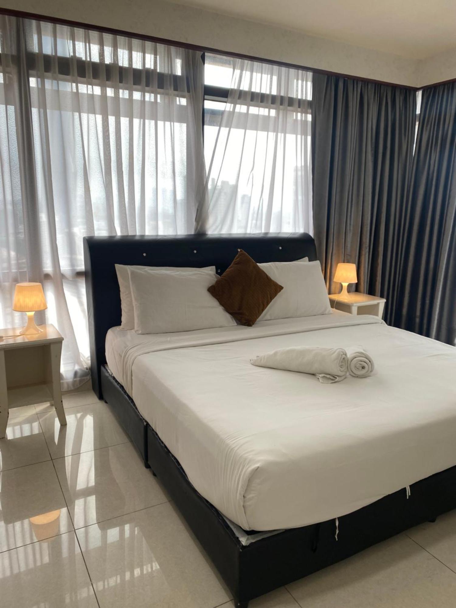 1 Imbi Suites Times Square Bukit Bintang Kl Куала-Лумпур Экстерьер фото