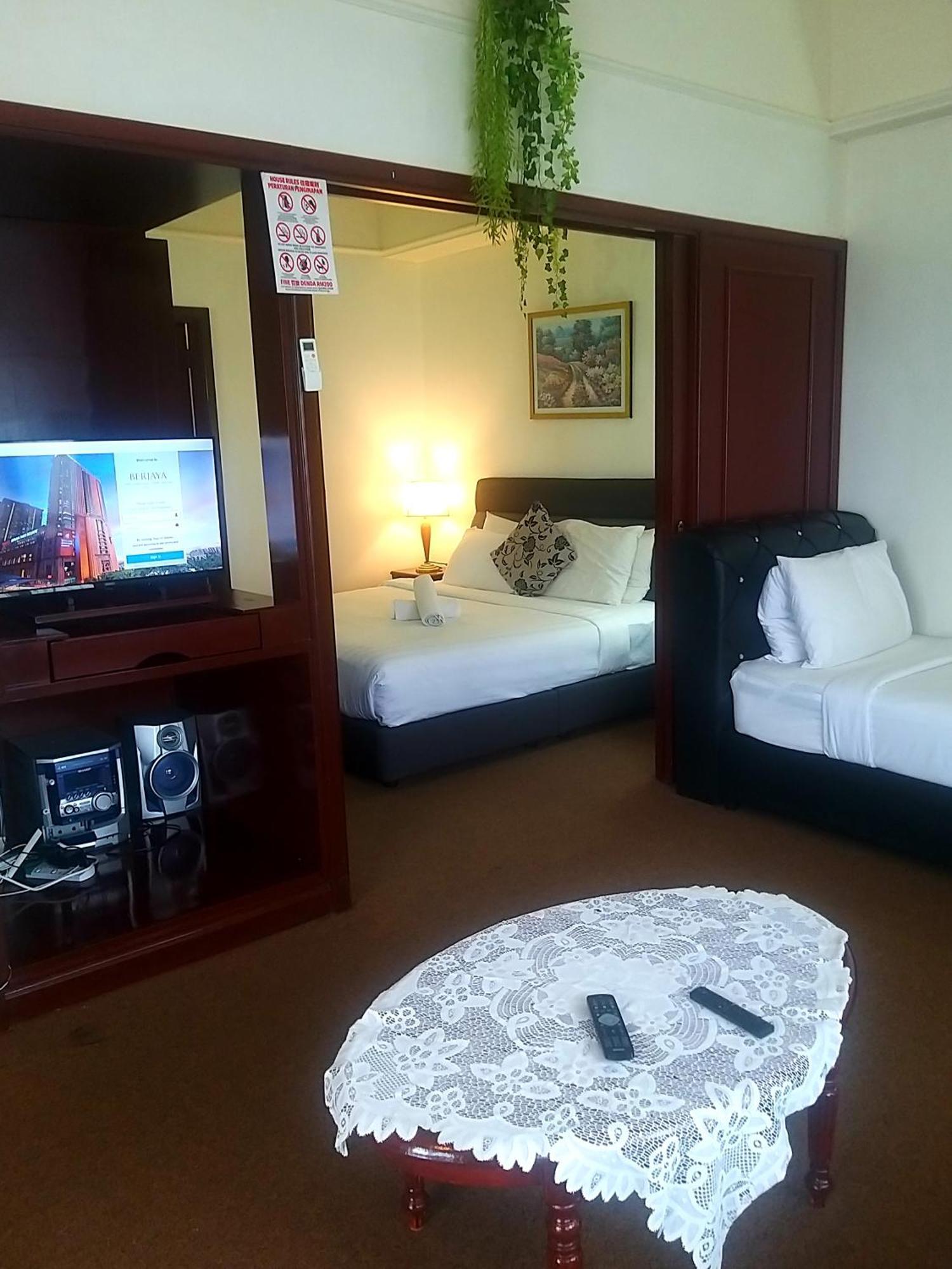 1 Imbi Suites Times Square Bukit Bintang Kl Куала-Лумпур Экстерьер фото